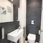 Camilla 6 Bed/bath Close To The Marina ヴィラモウラ
