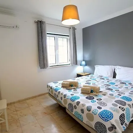 Camilla 6 Bed/bath Close To The Marina