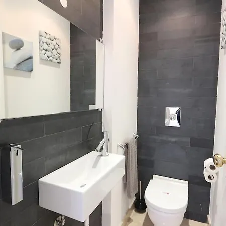 Camilla 6 Bed/bath Close To The Marina Vilamoura