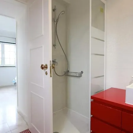 Camilla 6 Bed/bath Close To The Marina *