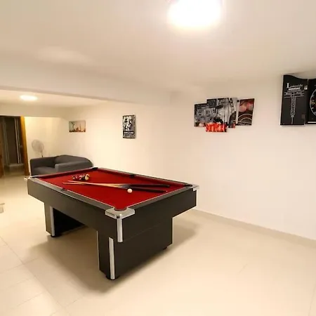 Camilla 6 Bed/bath Close To The Marina Vilamoura