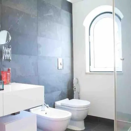 Villa Camilla 6 Bed/bath Close To The Marina *