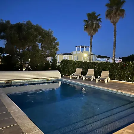 Villa Camilla 6 Bed/bath Close To The Marina *