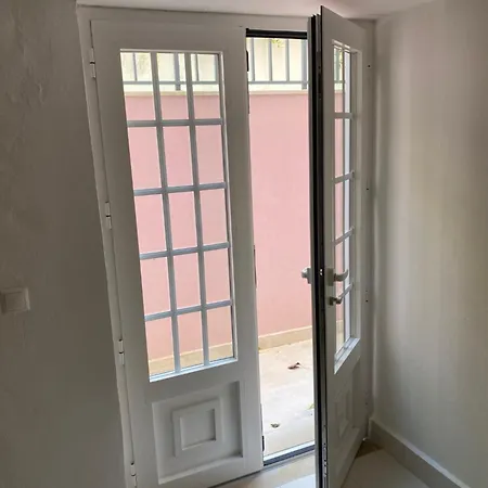 Camilla 6 Bed/bath Close To The Marina *