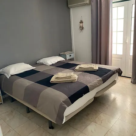 Camilla 6 Bed/bath Close To The Marina